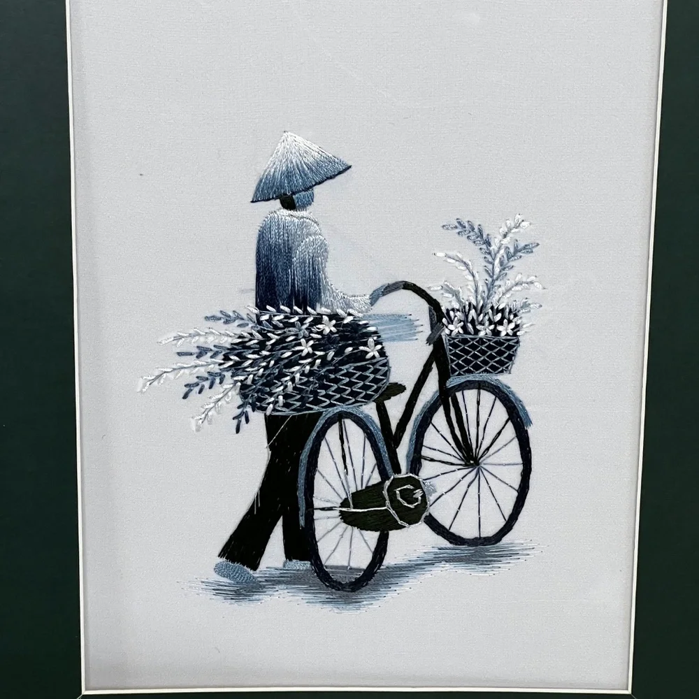 Vietnamese Hand Embroidered Silk Art Framed Still Life Landscape 9.5” X 7” - Picture 2 of 13